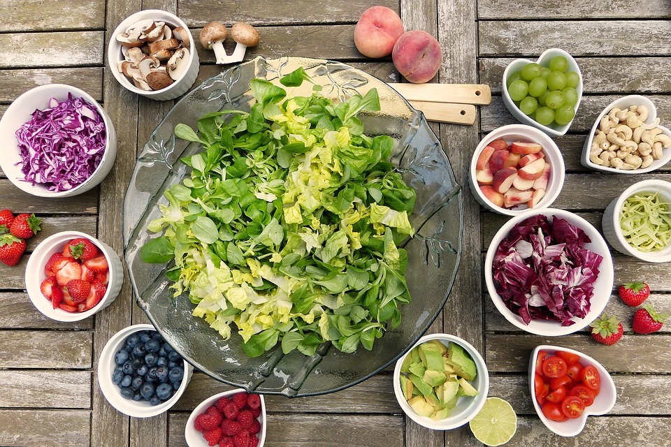 Víte, jak si připravit zdravý a chutný salát?